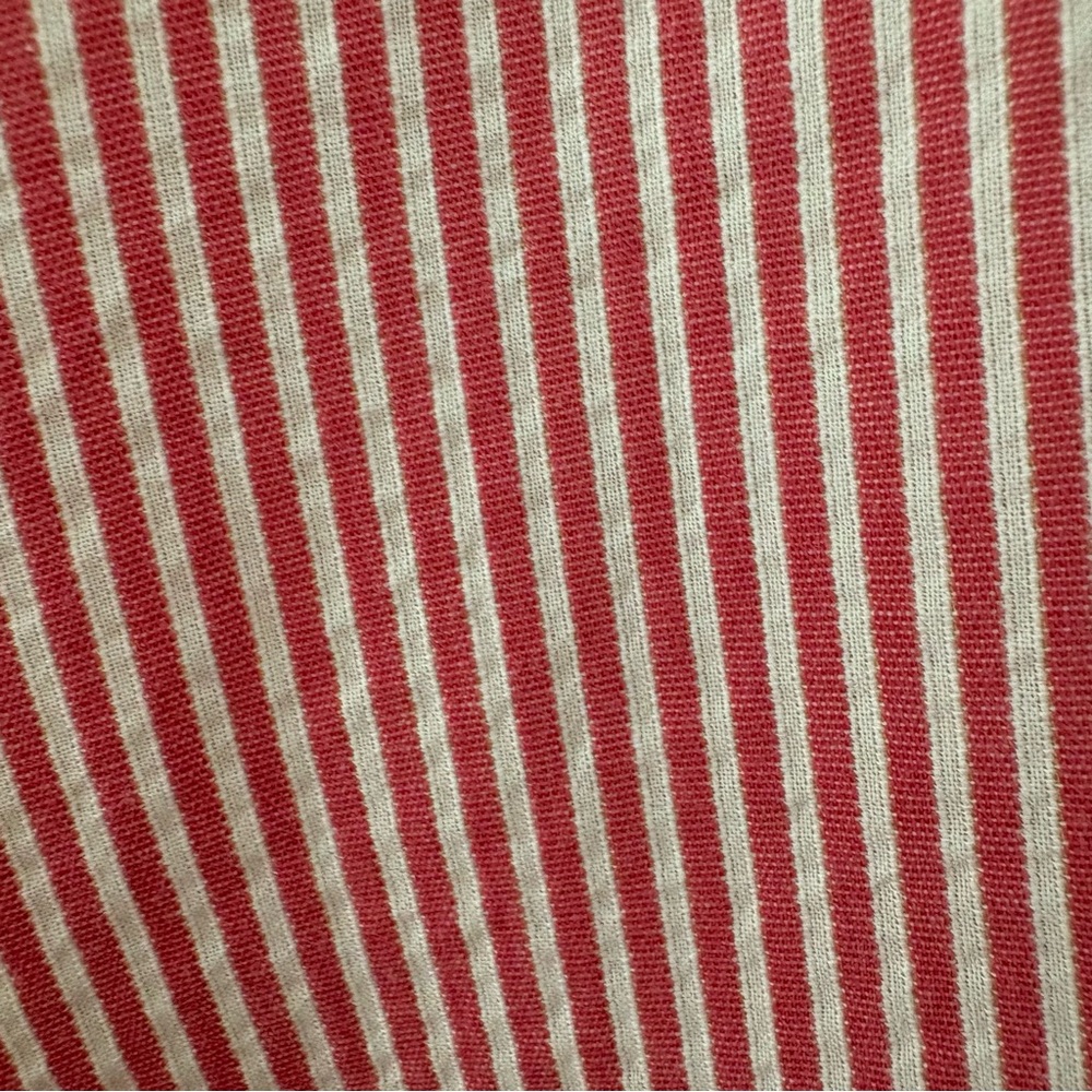 Southern Tide Skipjack Red White Striped Seersucker Shorts. Size 40. - Picture 5 of 10